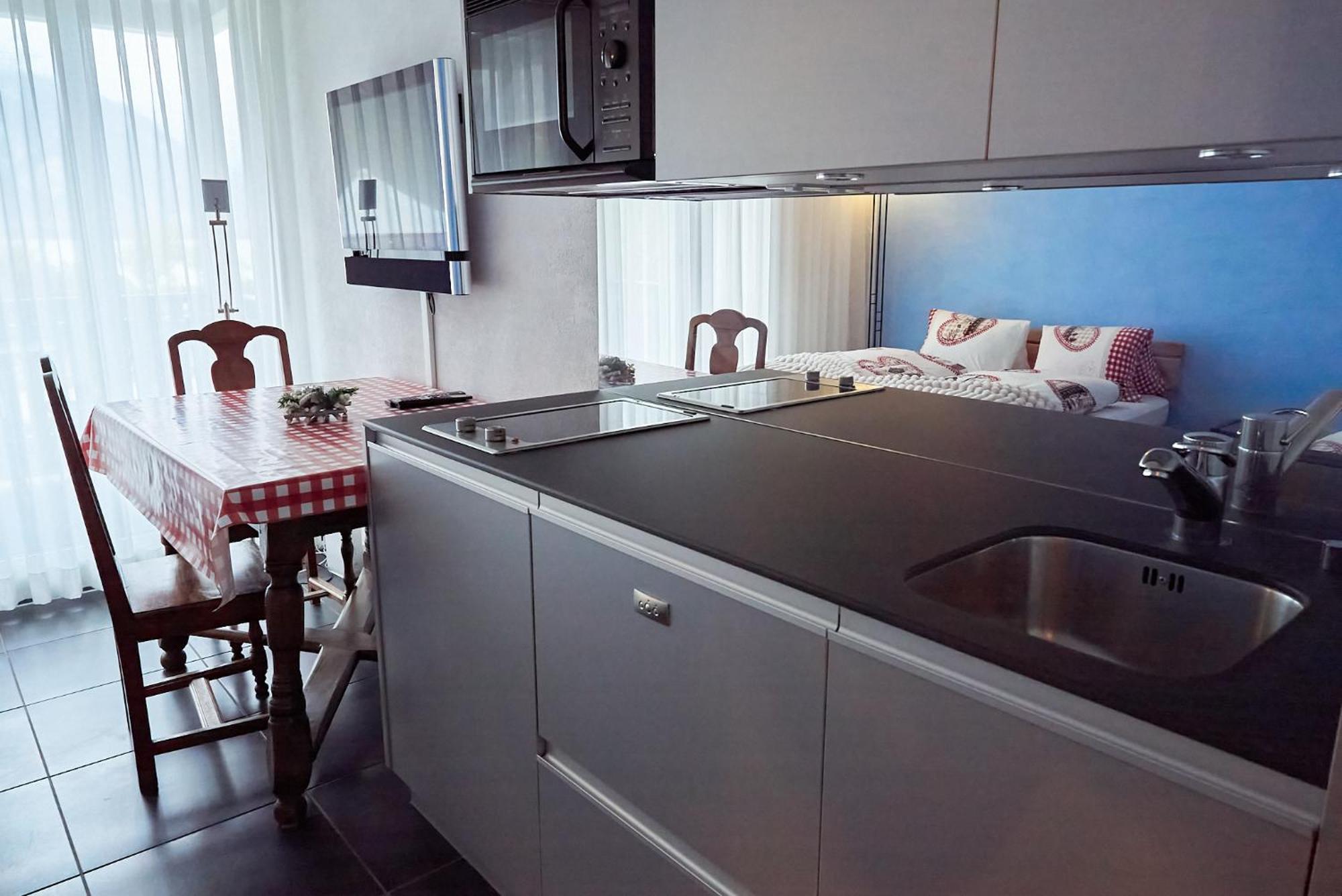 Lake Apartment By Interlaken Därligen Buitenkant foto